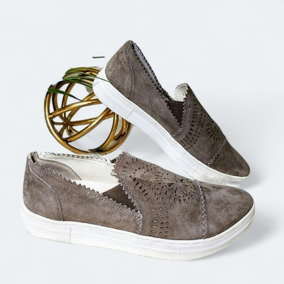Seychelles "So Nice" suede cut out sneakers slip on loafers Size 9.5 - Picture 1 of 16